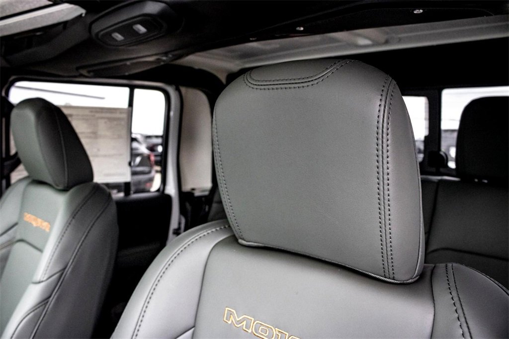New 2025 Jeep Gladiator Mojave w/ Dual Top Group image 10