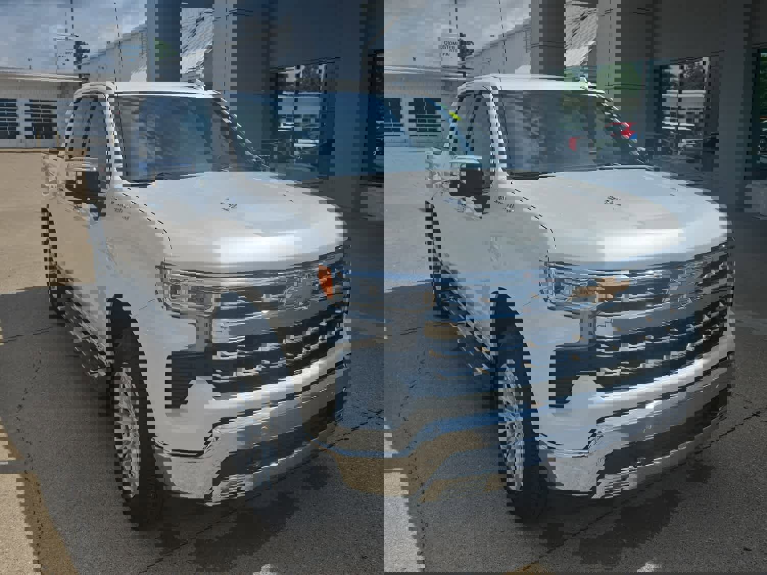 Used 2024 Chevrolet Silverado 1500 LTZ w/ LTZ Convenience Package II image 5