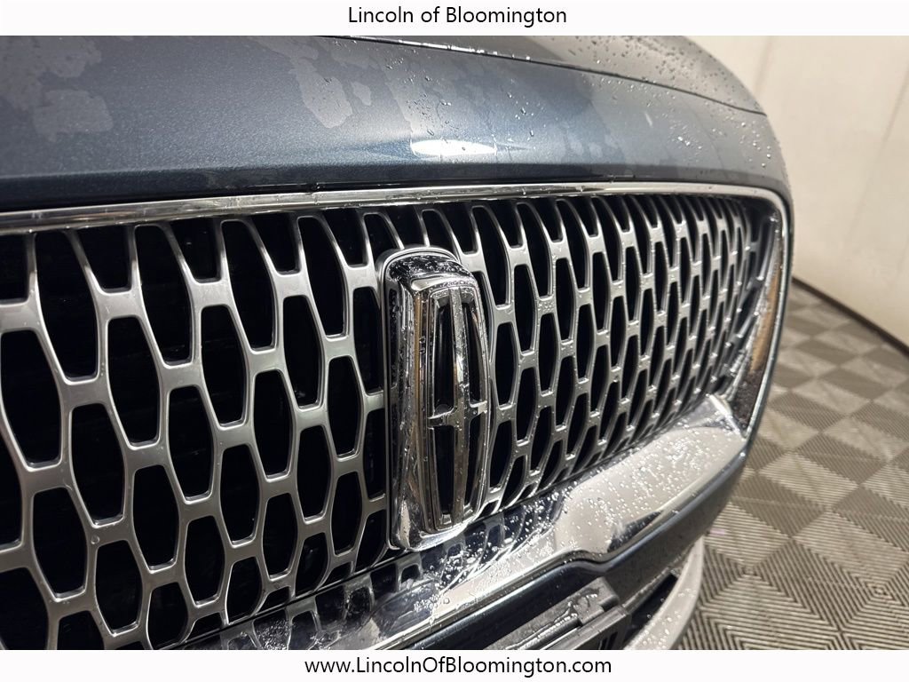 Used 2022 Lincoln Nautilus Reserve image 12