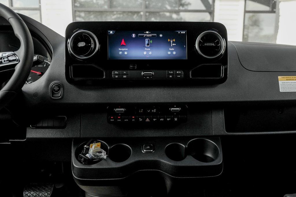 Used 2025 Mercedes-Benz Sprinter 2500 image 20