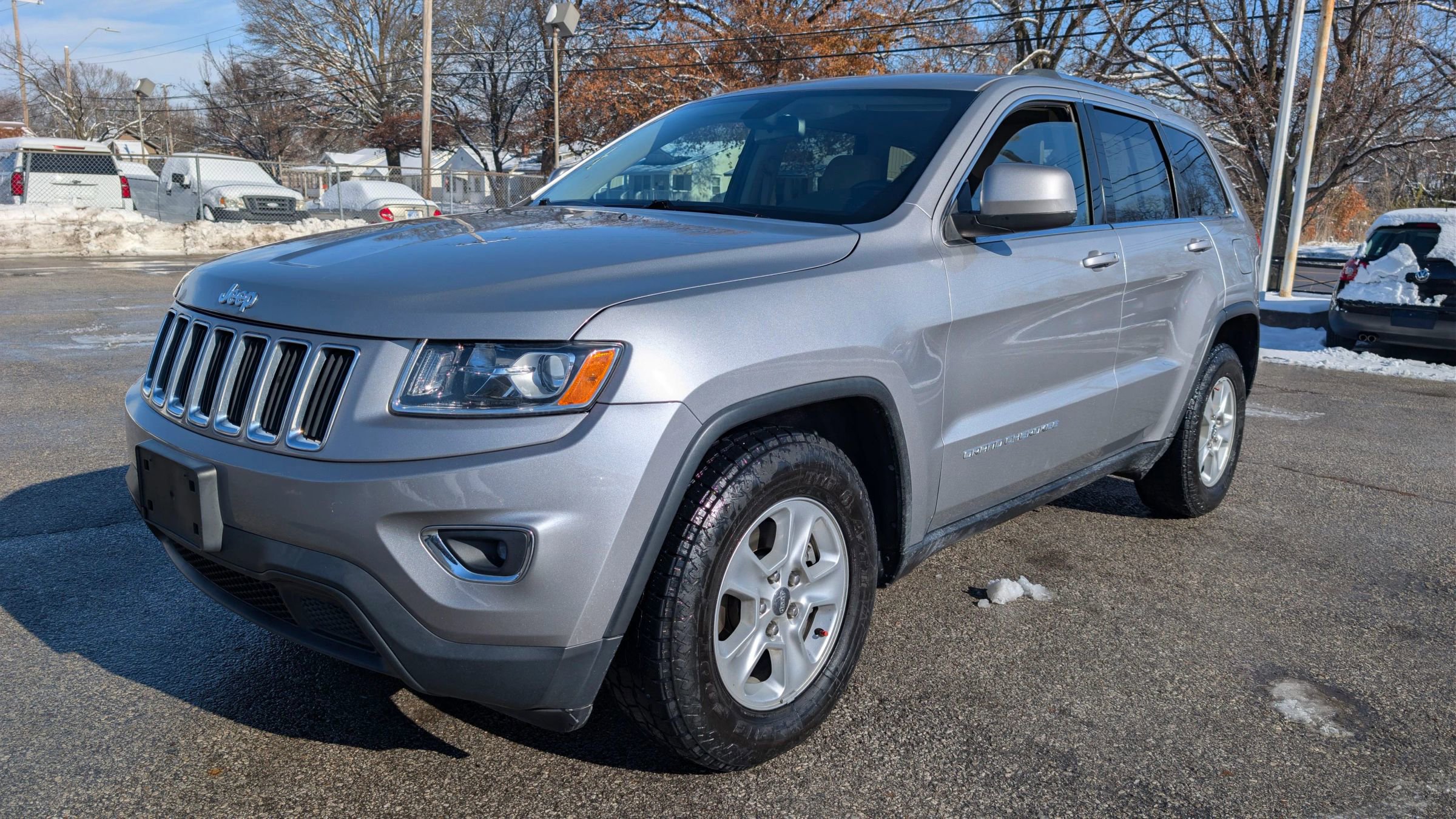 Used 2015 Jeep Grand Cherokee Laredo w/ Quick Order Package 23E RWD image 3
