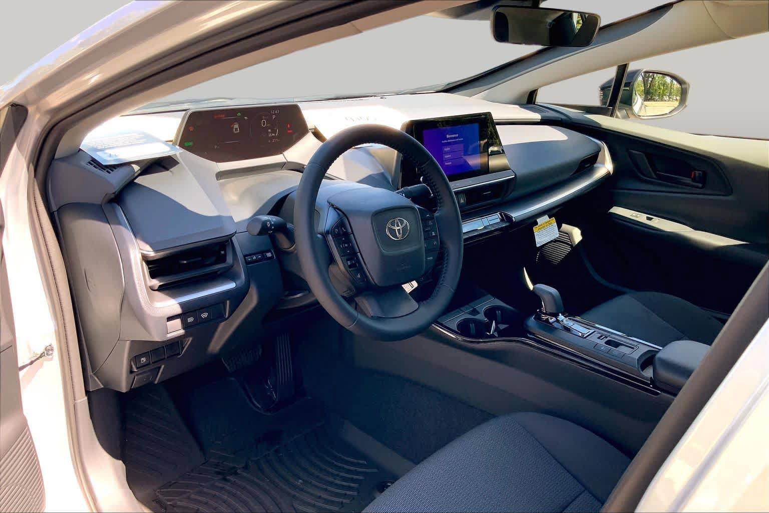 New 2026 Toyota Prius LE FWD image 8
