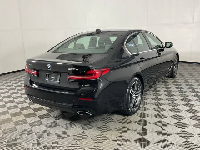 Used 2021 BMW 530e xDrive w/ Premium Package AWD/4WD image 6