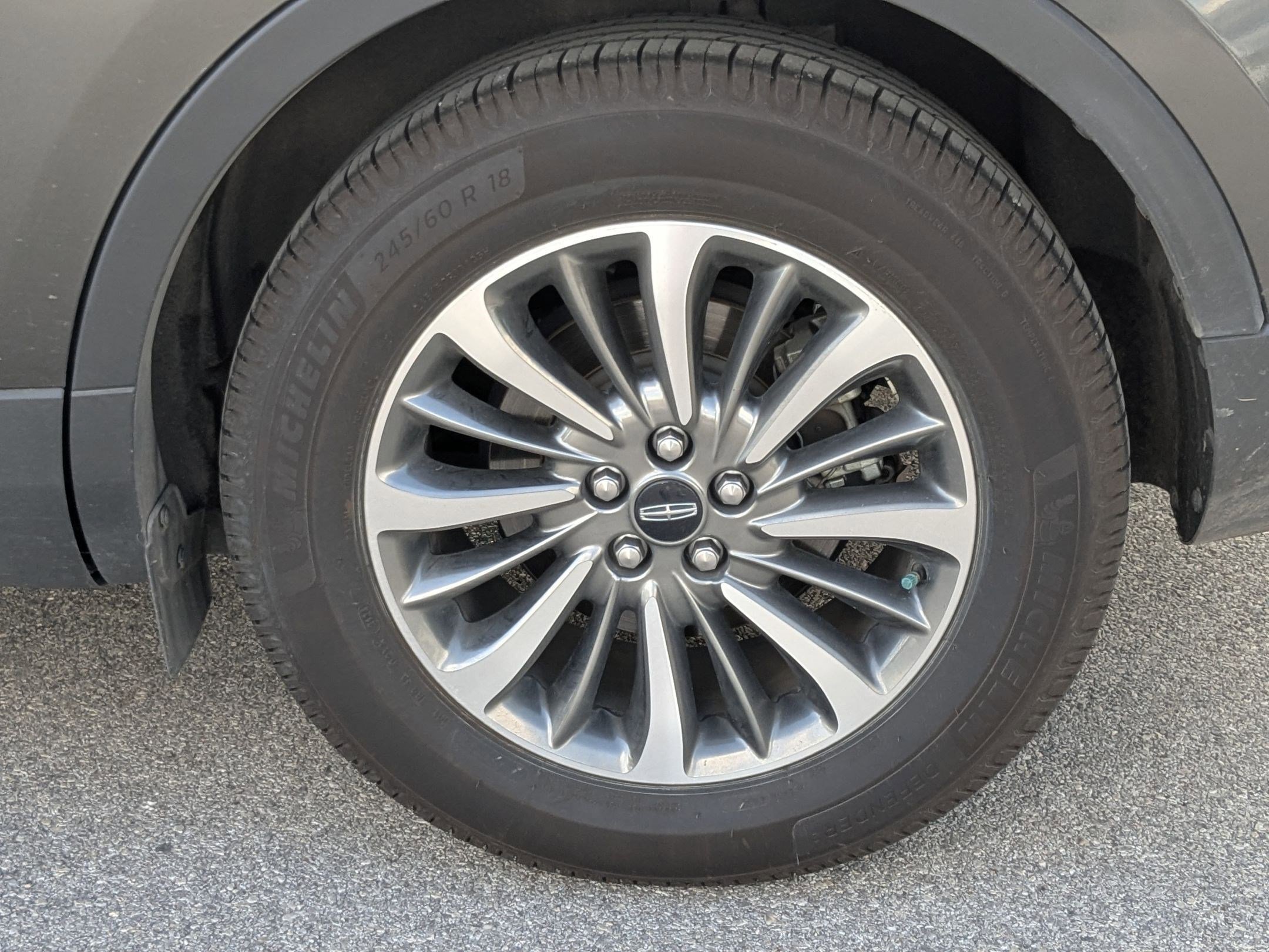 Used 2019 Lincoln Nautilus Select w/ Cargo Utility Package image 24