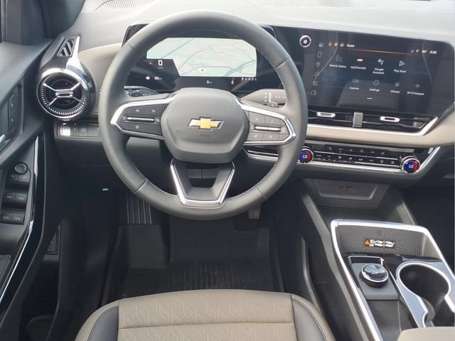 New 2026 Chevrolet Equinox LT w/ Convenience Package II FWD image 4