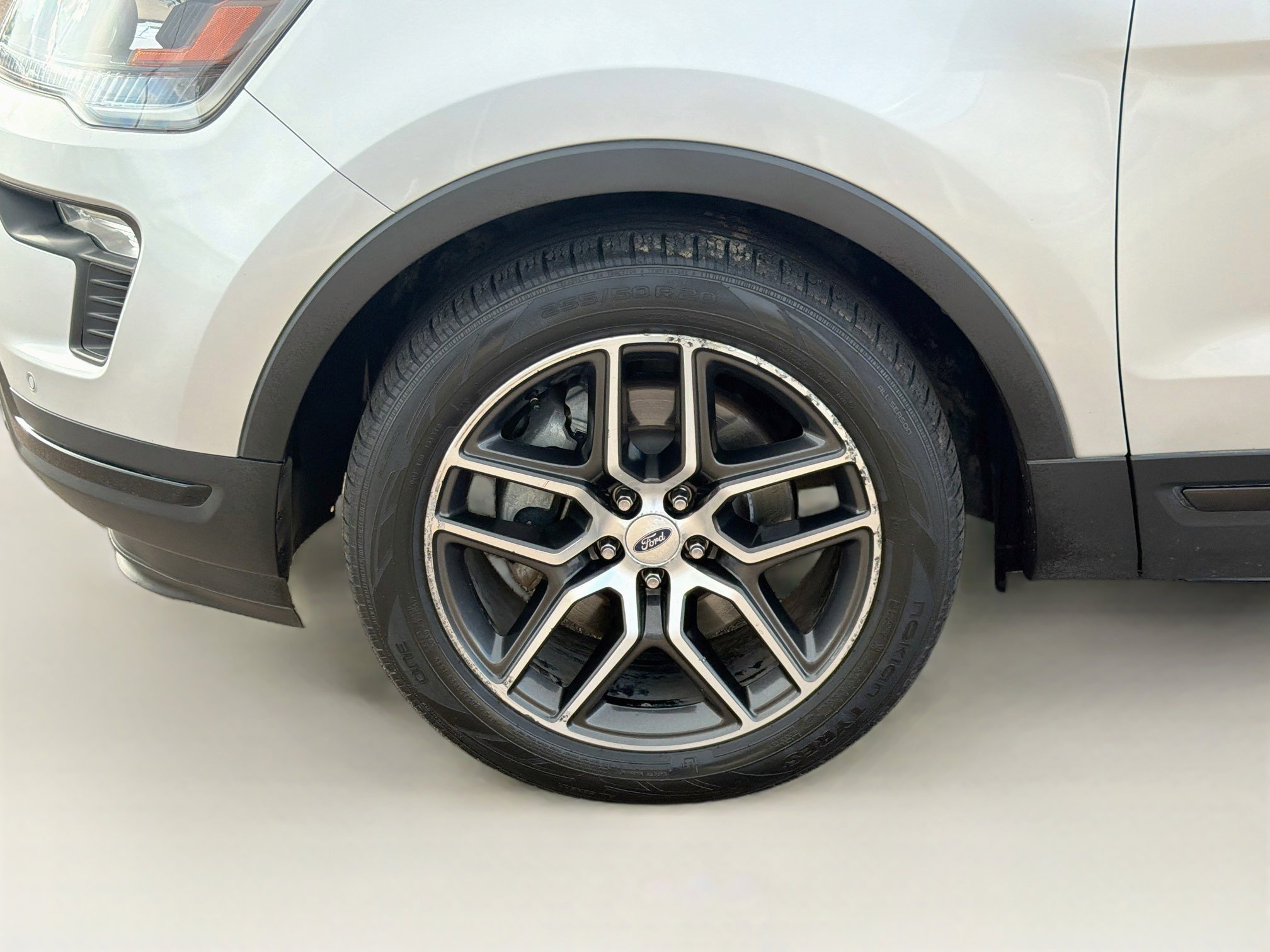 Used 2018 Ford Explorer Sport w/ Equipment Group 401A AWD/4WD image 11
