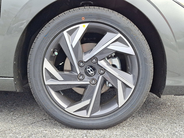 New 2026 Hyundai Elantra Limited FWD image 7