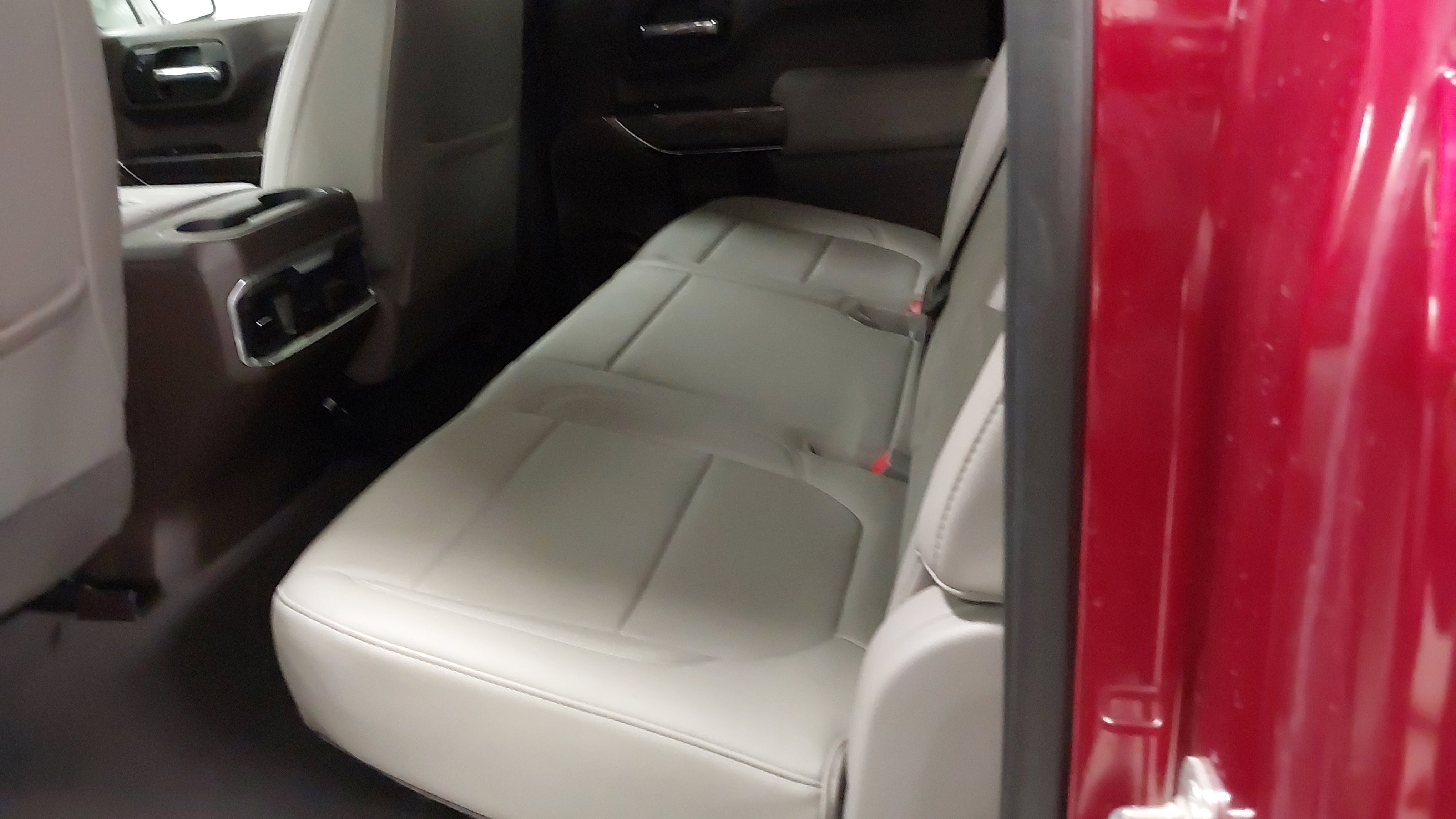 Certified 2022 Chevrolet Silverado 1500 LTZ AWD/4WD image 35