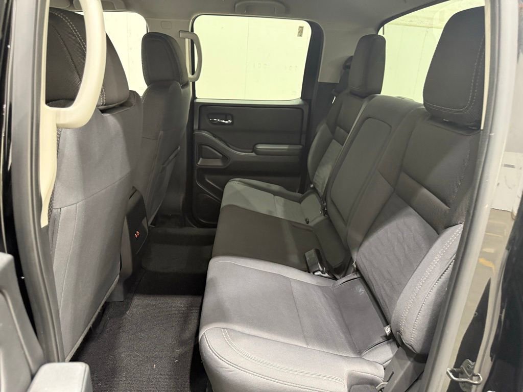 Used 2023 Nissan Frontier SV image 52