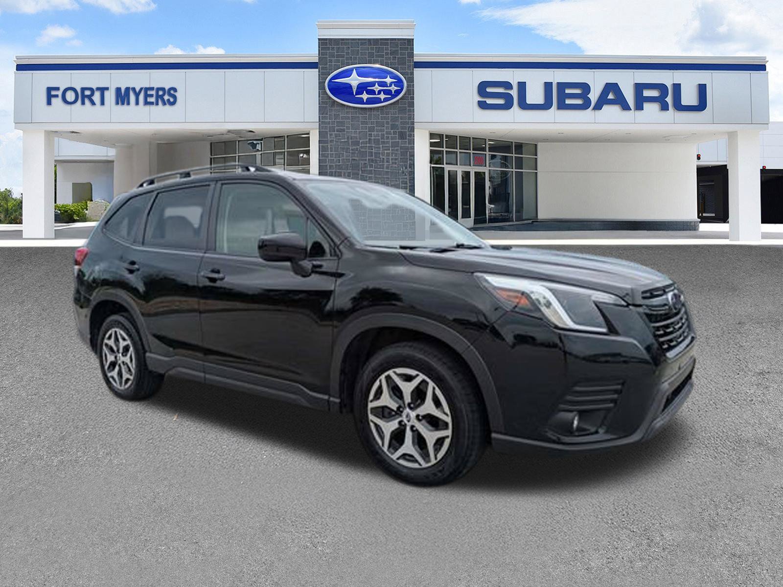 Used 2024 Subaru Forester Premium AWD/4WD image 1