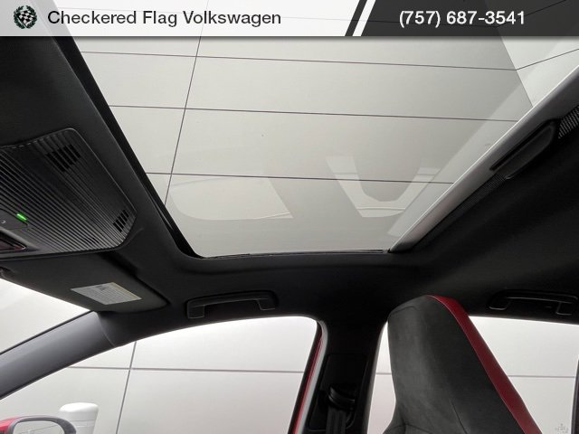 New 2025 Volkswagen GTI SE image 10