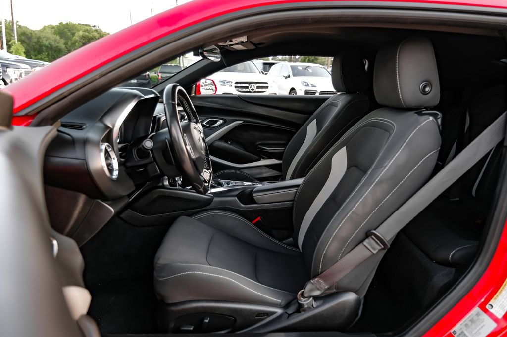 Used 2018 Chevrolet Camaro LT RWD image 28