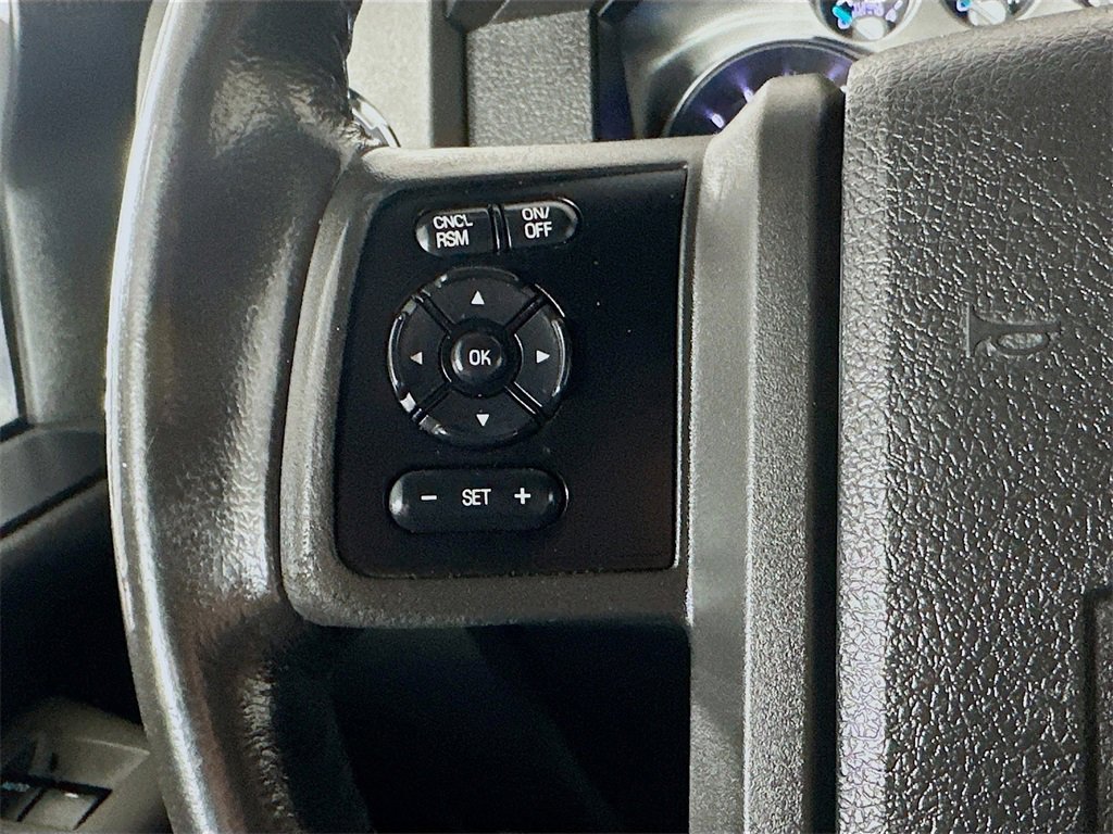 Used 2012 Ford F350 Lariat image 27