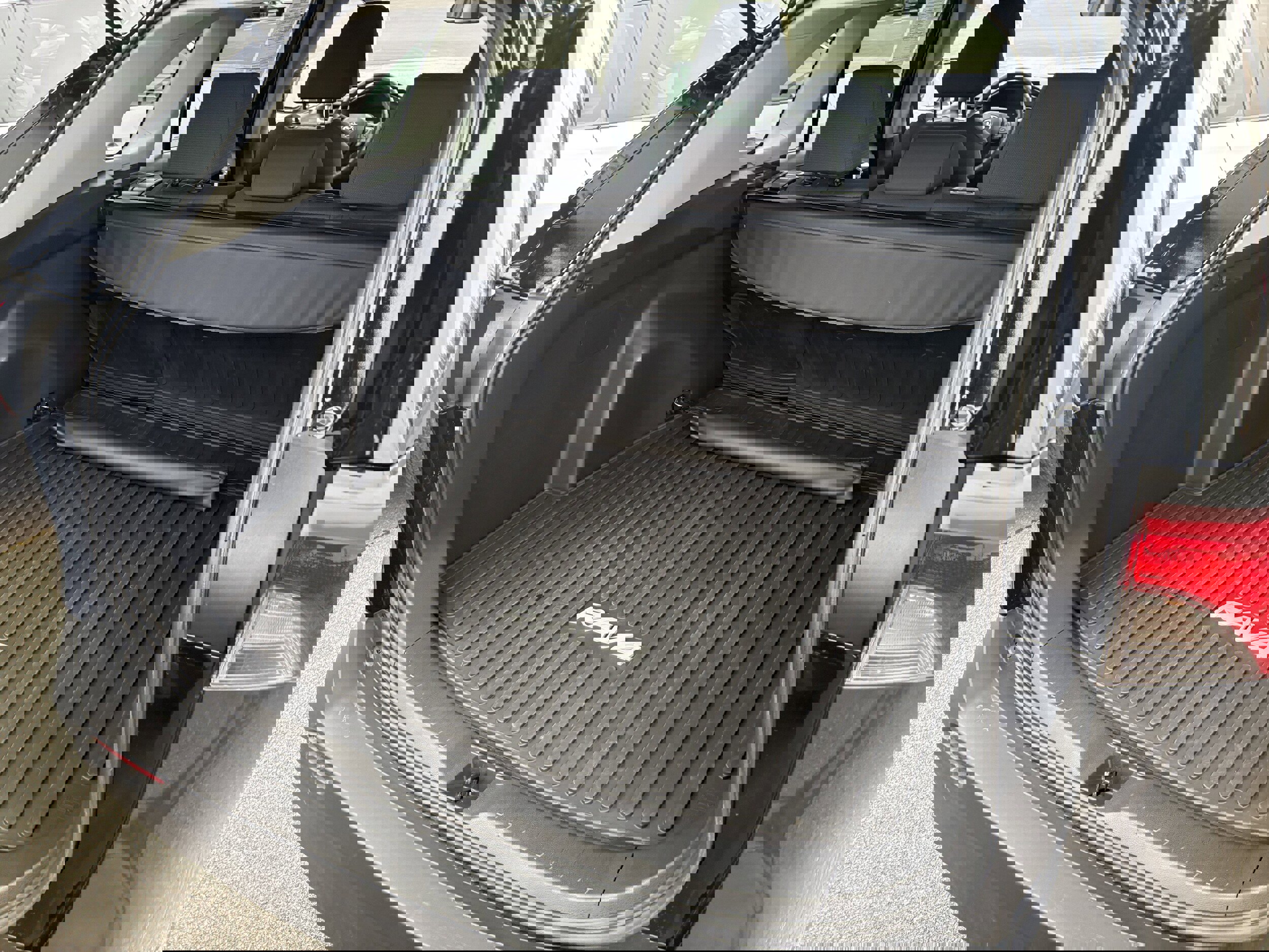 Certified 2025 Toyota RAV4 XLE image 8