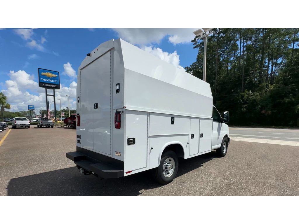 New 2025 Chevrolet Express 3500 w/ Power Convenience Package image 2