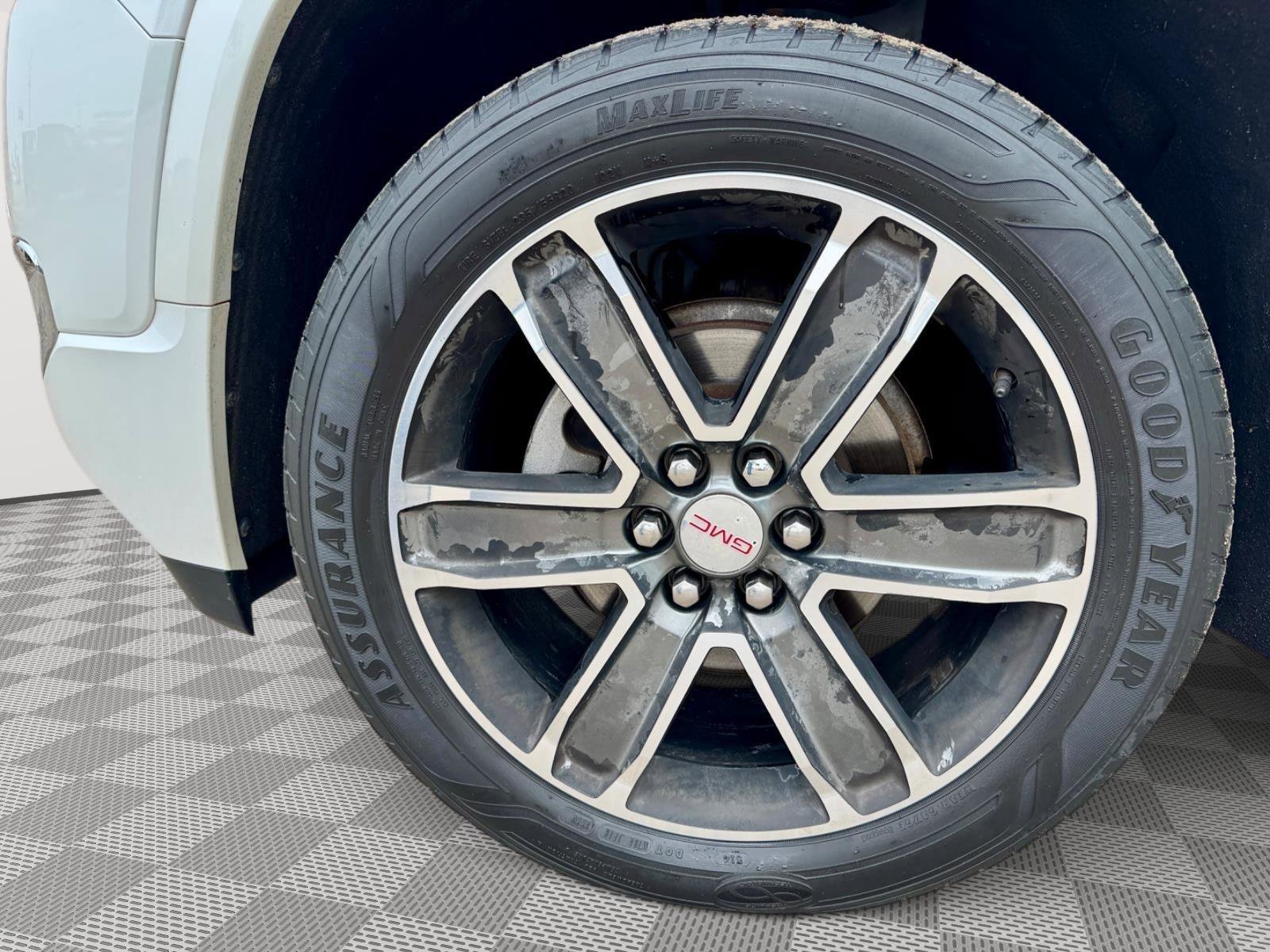 Used 2017 GMC Acadia Denali w/ Technology Package AWD/4WD image 47