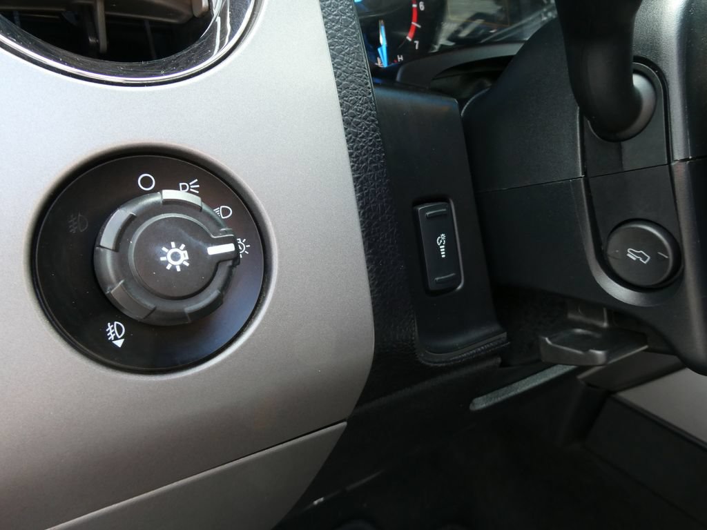 Used 2017 Ford Expedition EL XLT AWD/4WD image 27