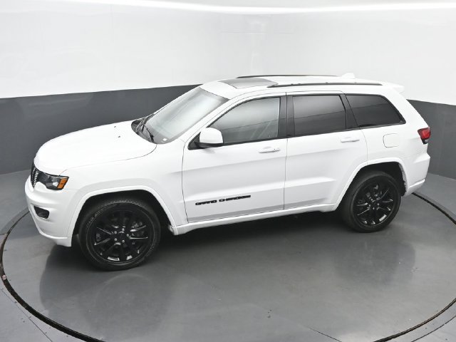 Used 2019 Jeep Grand Cherokee Altitude AWD/4WD image 41