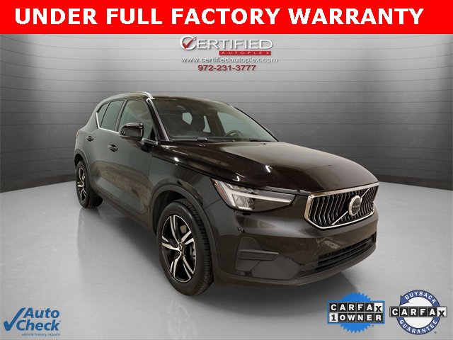 Used 2025 Volvo XC40 B5 Core image 3