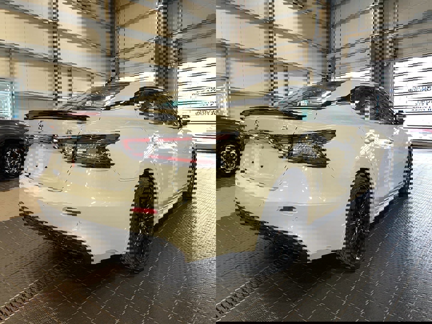 Used 2019 Nissan Maxima SR w/ Premium Package image 18