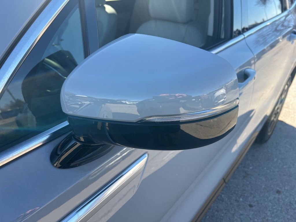 Certified 2025 Kia Sorento S w/ Panoramic Sunroof Package FWD image 31