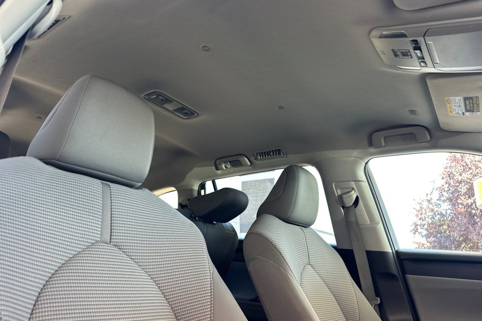 Used 2021 Toyota Highlander L AWD/4WD image 20