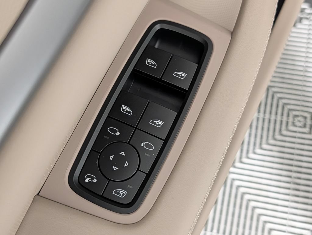 New 2026 Porsche Taycan AWD/4WD image 27