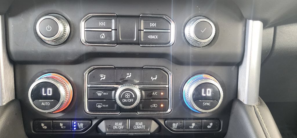 Used 2023 GMC Yukon SLT AWD/4WD image 35