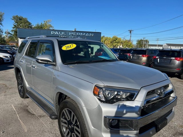 Used 2017 Toyota 4Runner SR5 image 1