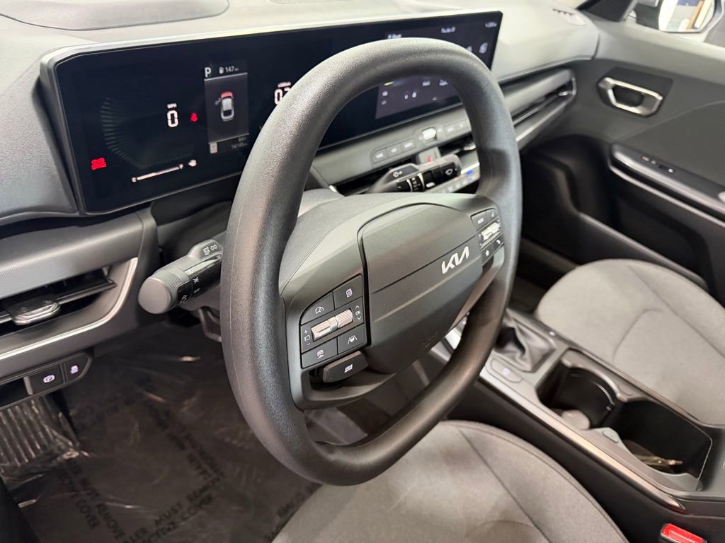 Used 2025 Kia K4 FWD image 18