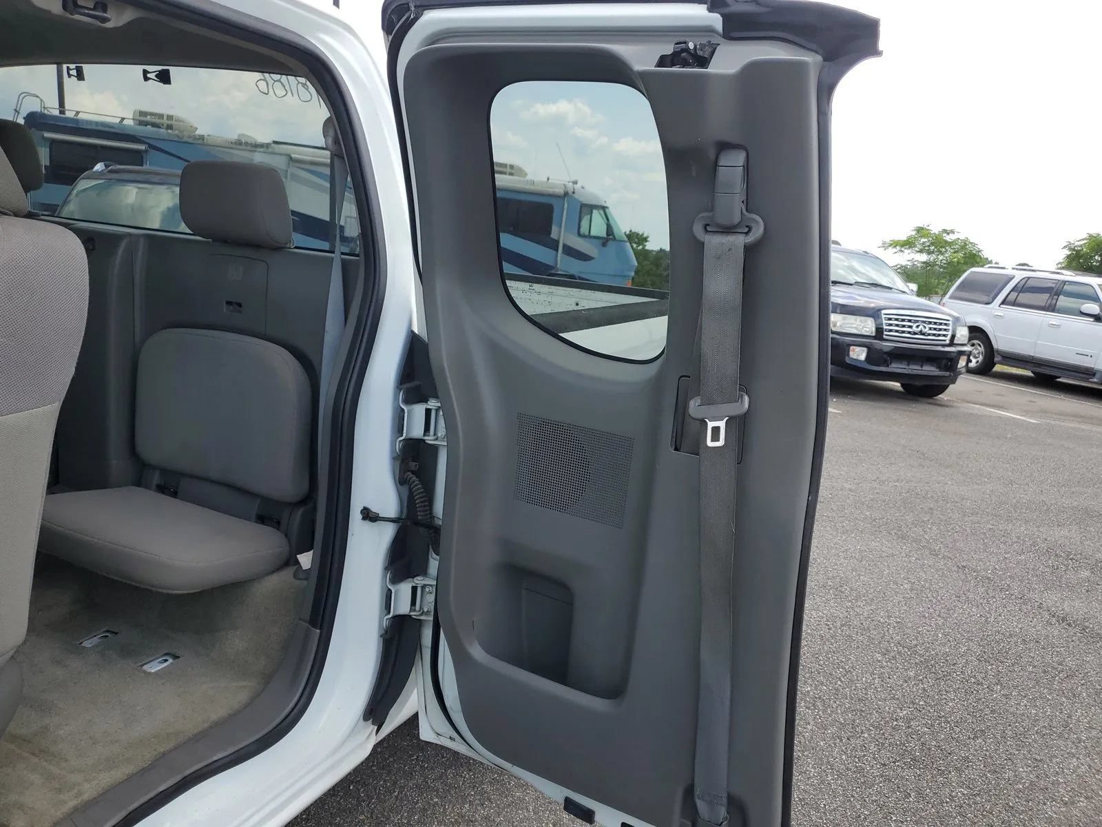 Used 2016 Nissan Frontier S RWD image 12