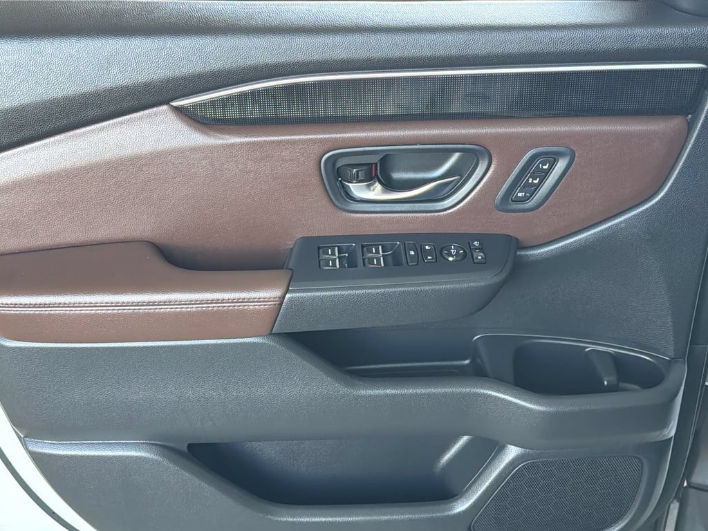 Used 2024 Honda Pilot Elite image 3