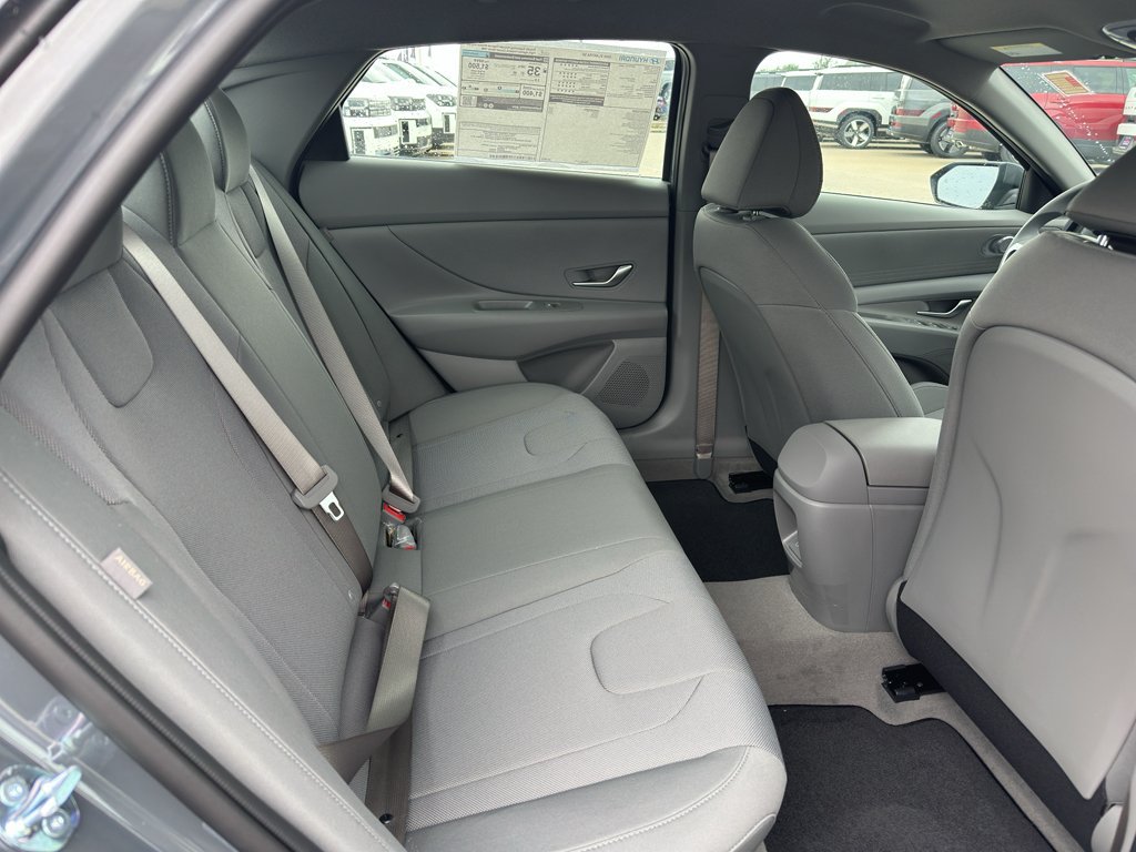 New 2026 Hyundai Elantra SE FWD image 28