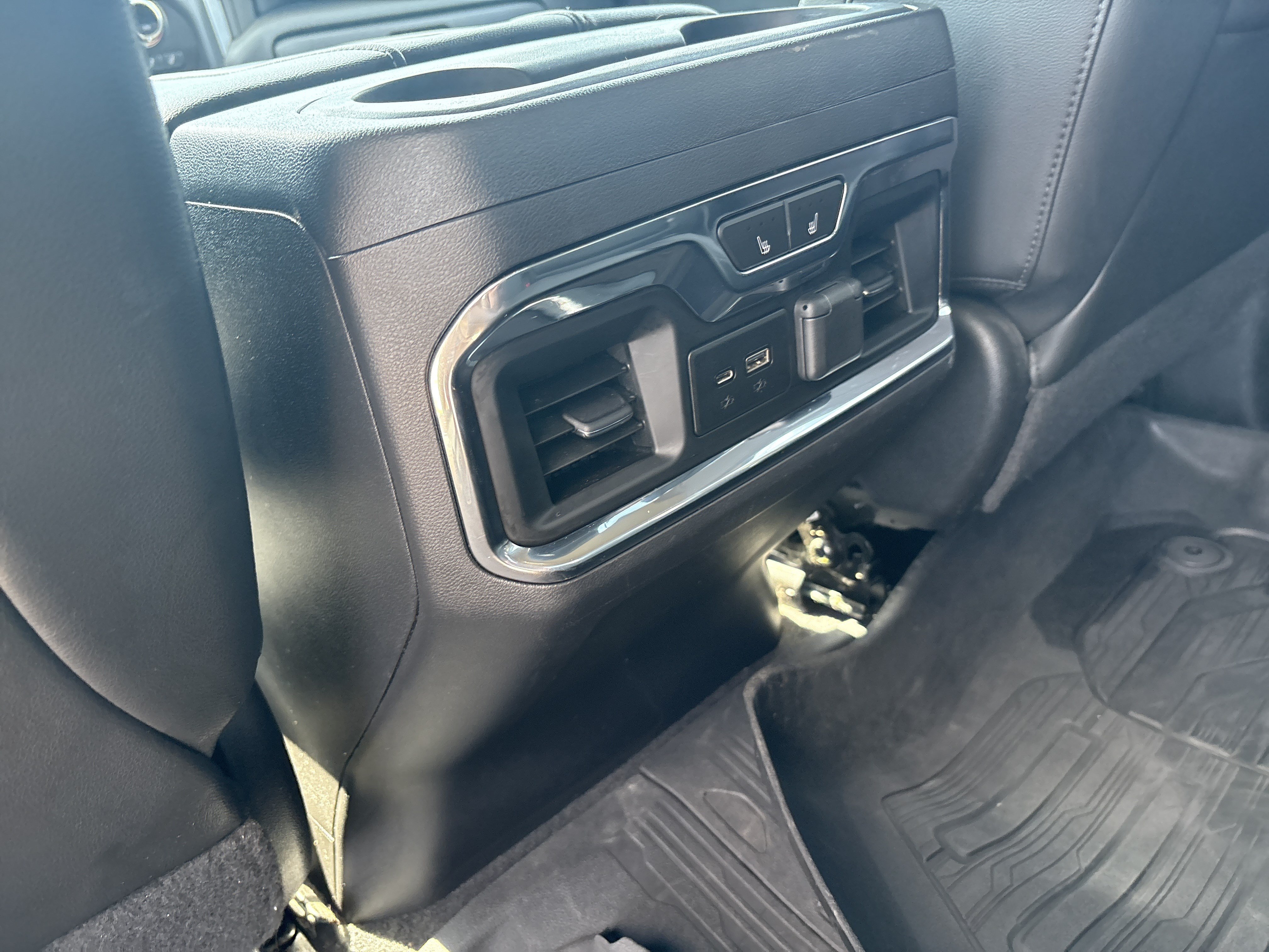 Used 2020 GMC Sierra 1500 SLT w/ SLT Premium Package AWD/4WD image 16