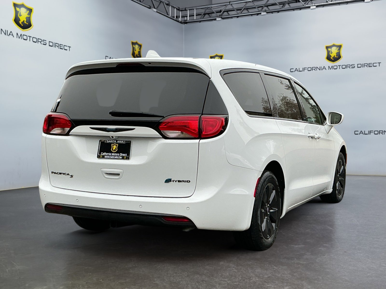 Used 2020 Chrysler Pacifica Touring w/ S Appearance Package image 5