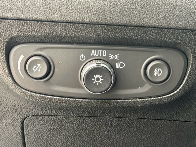 Used 2023 Buick Encore GX Select w/ Sport Touring Package FWD image 17