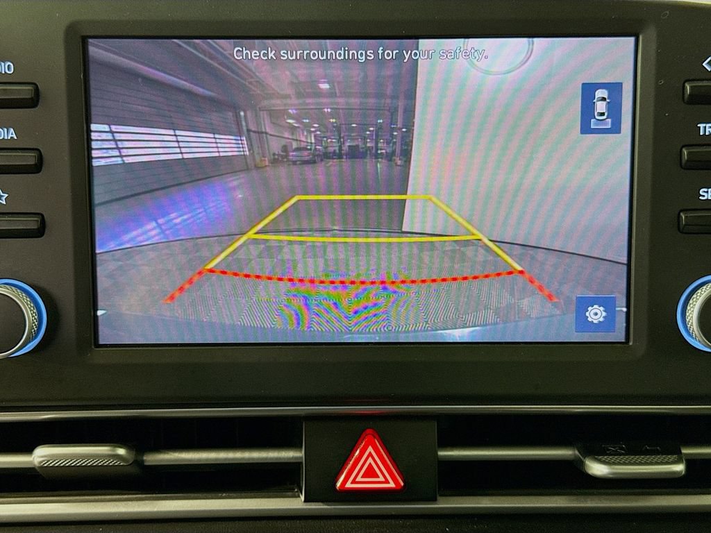 Used 2022 Hyundai Elantra SEL FWD image 13