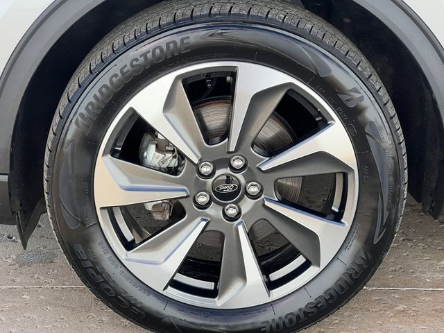 Used 2024 Ford Escape Platinum image 7