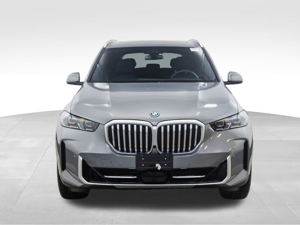Certified 2025 BMW X5 xDrive50e image 8