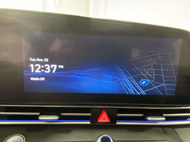 Certified 2024 Hyundai Elantra SEL w/ Convenience Package image 18