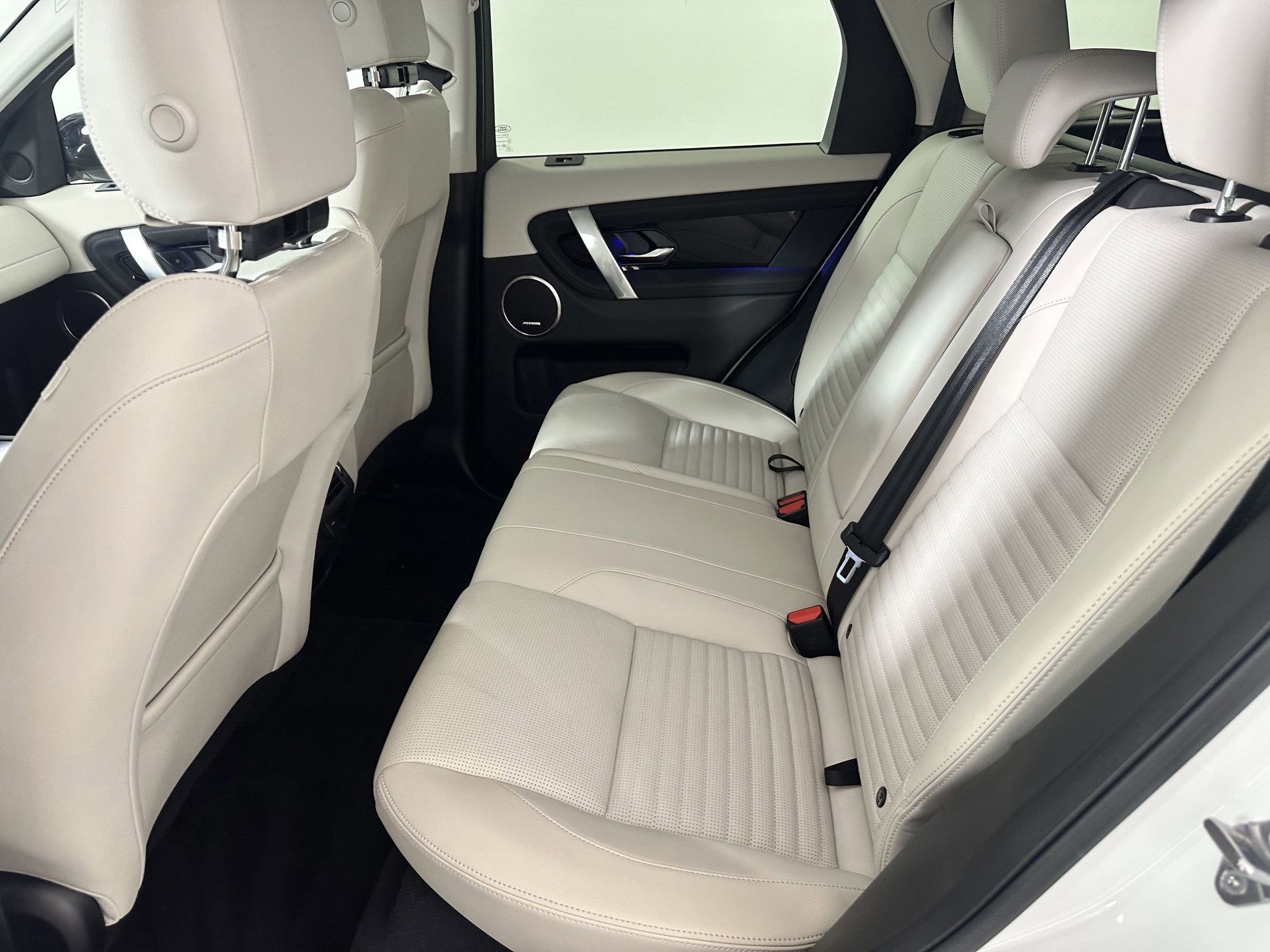 Used 2025 Land Rover Discovery Sport S AWD/4WD image 12