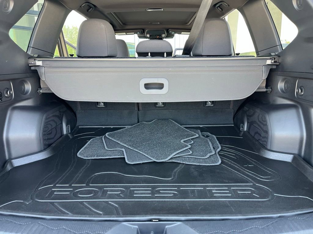 Certified 2025 Subaru Forester Premium AWD/4WD image 17