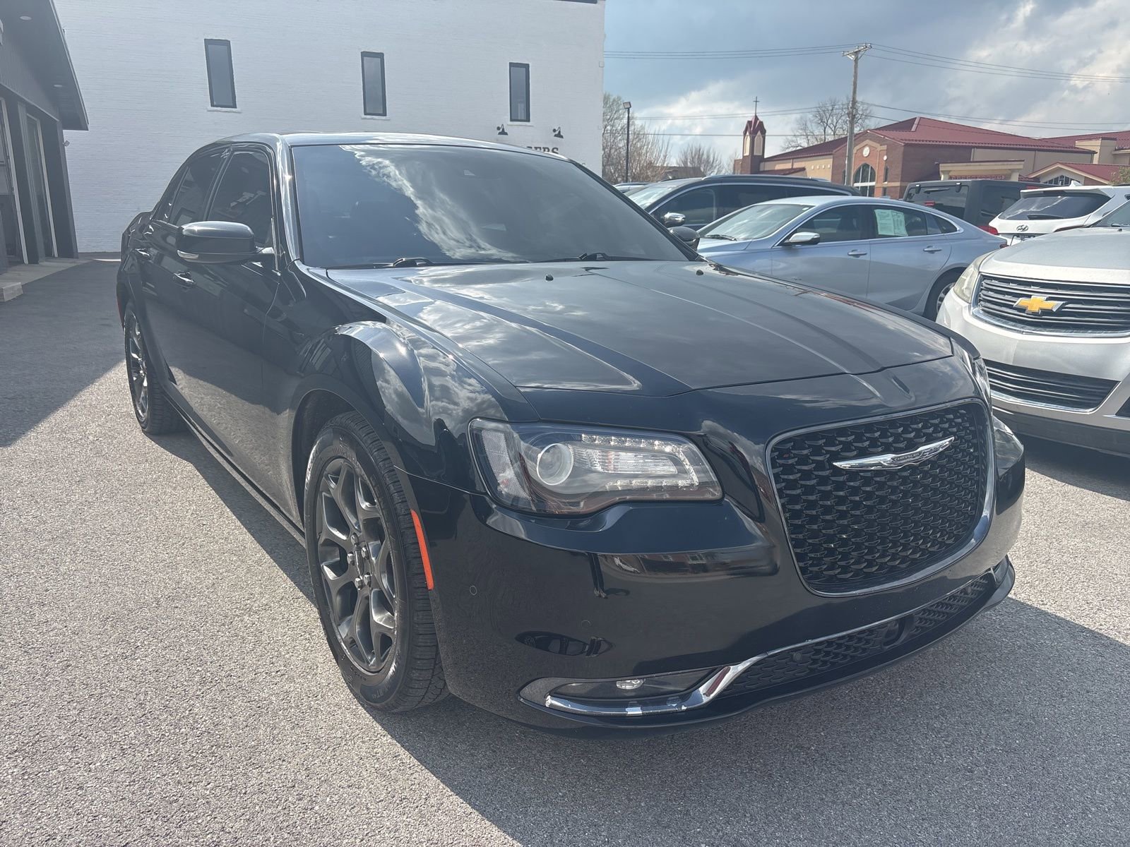 Used 2018 Chrysler 300 S w/ 300S Premium Group image 7