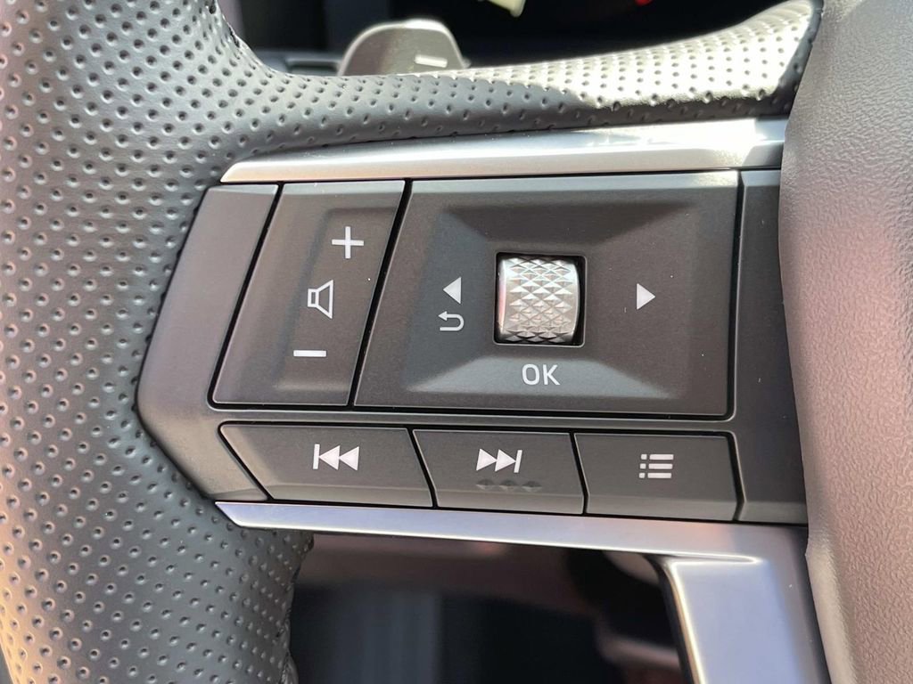 New 2025 Mitsubishi Outlander SE image 31