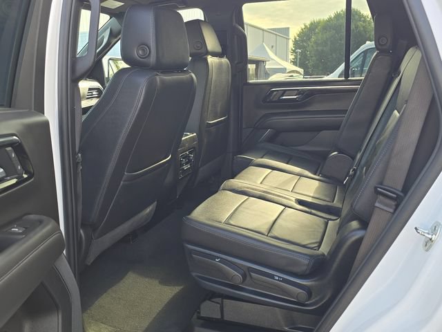 Used 2025 Chevrolet Tahoe LT RWD image 10