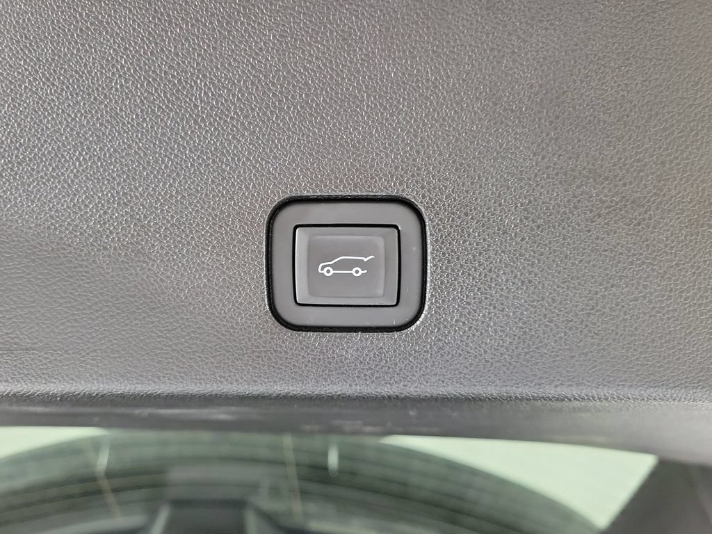 Certified 2024 Cadillac XT6 Premium Luxury FWD image 8