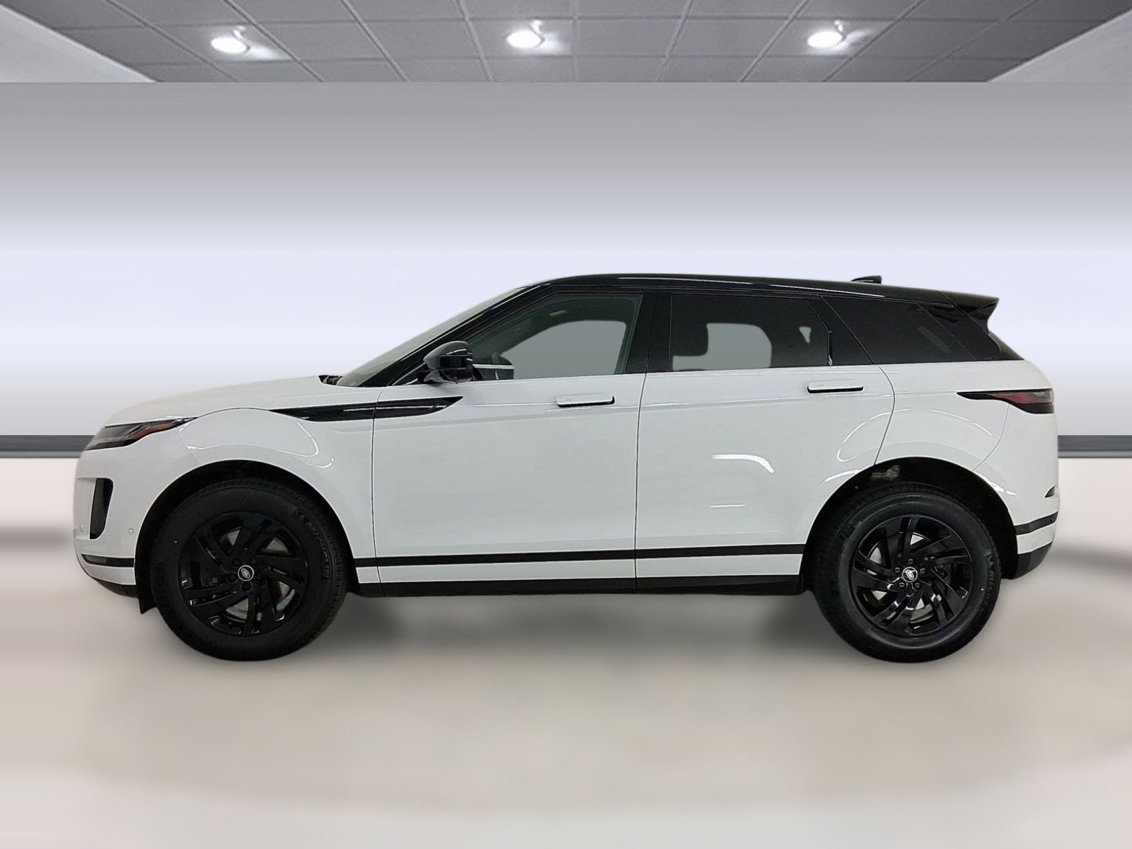 Used 2026 Land Rover Range Rover Evoque S image 2