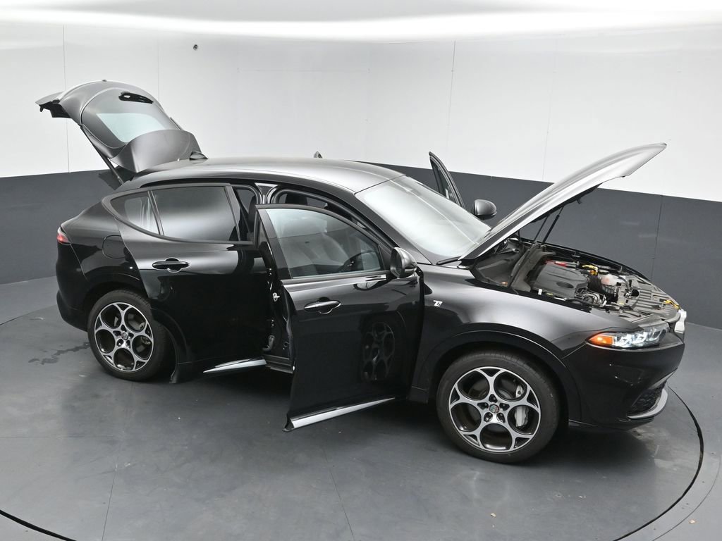 Used 2024 Alfa Romeo Tonale Ti w/ Premium Interior Package image 48