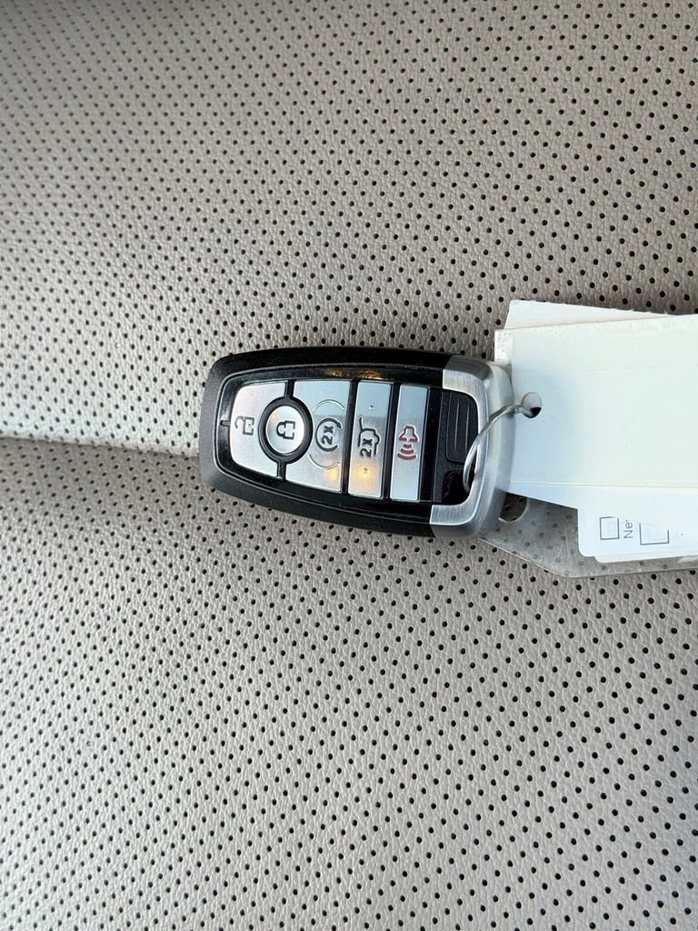 Used 2022 Ford Escape SEL AWD/4WD image 30