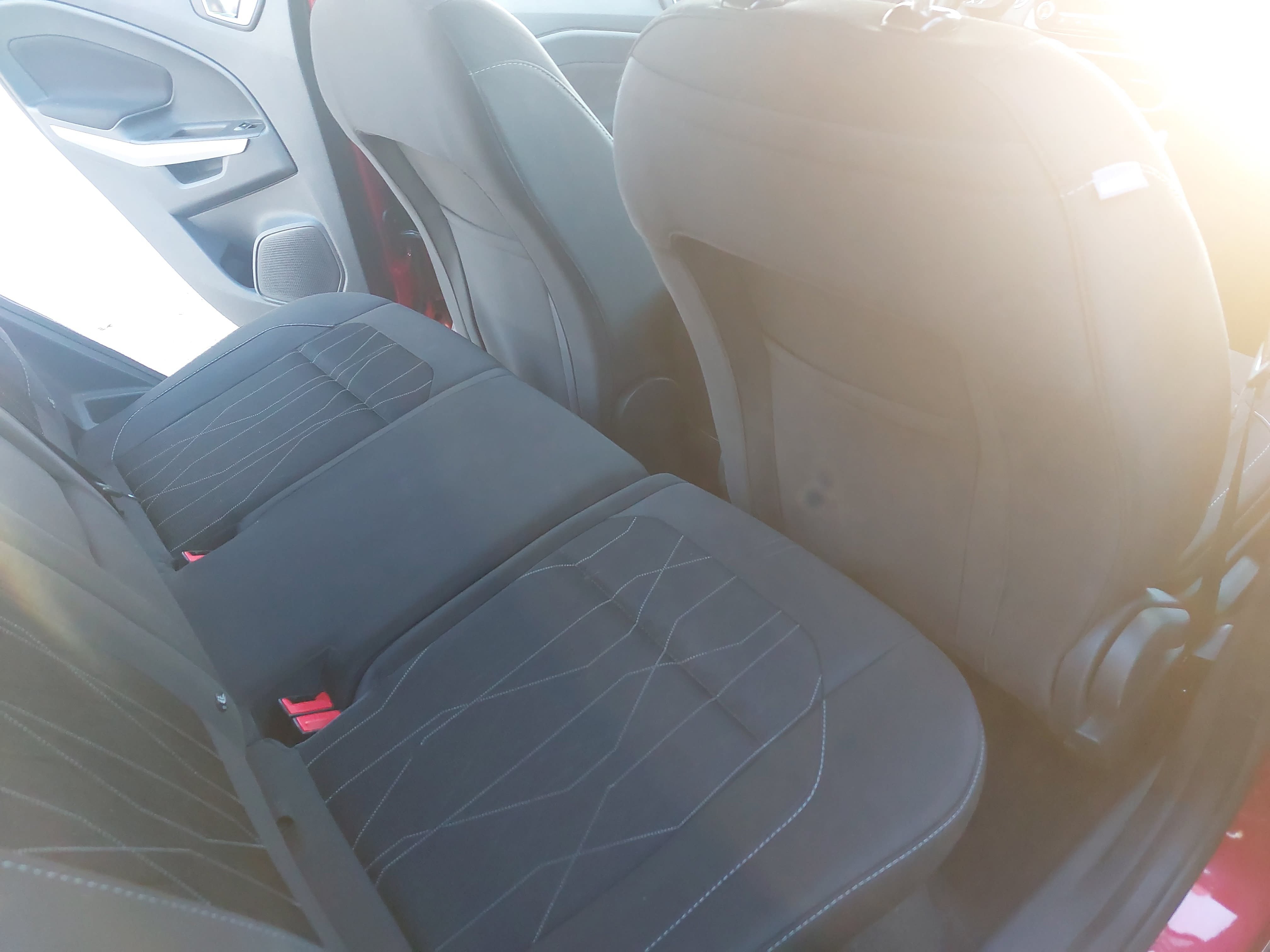 Used 2018 Ford EcoSport SE FWD image 11